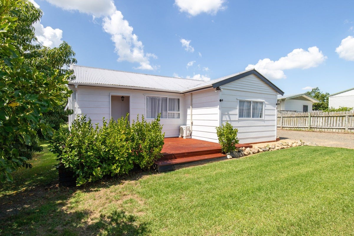 6 Stanley Street, Kerepehi, Paeroa - Carousel 1