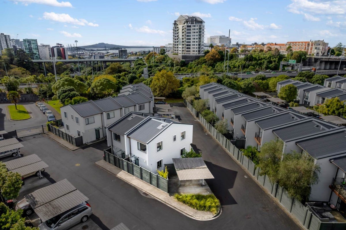 30/3 Burton Street, Grafton, Auckland - Carousel 2