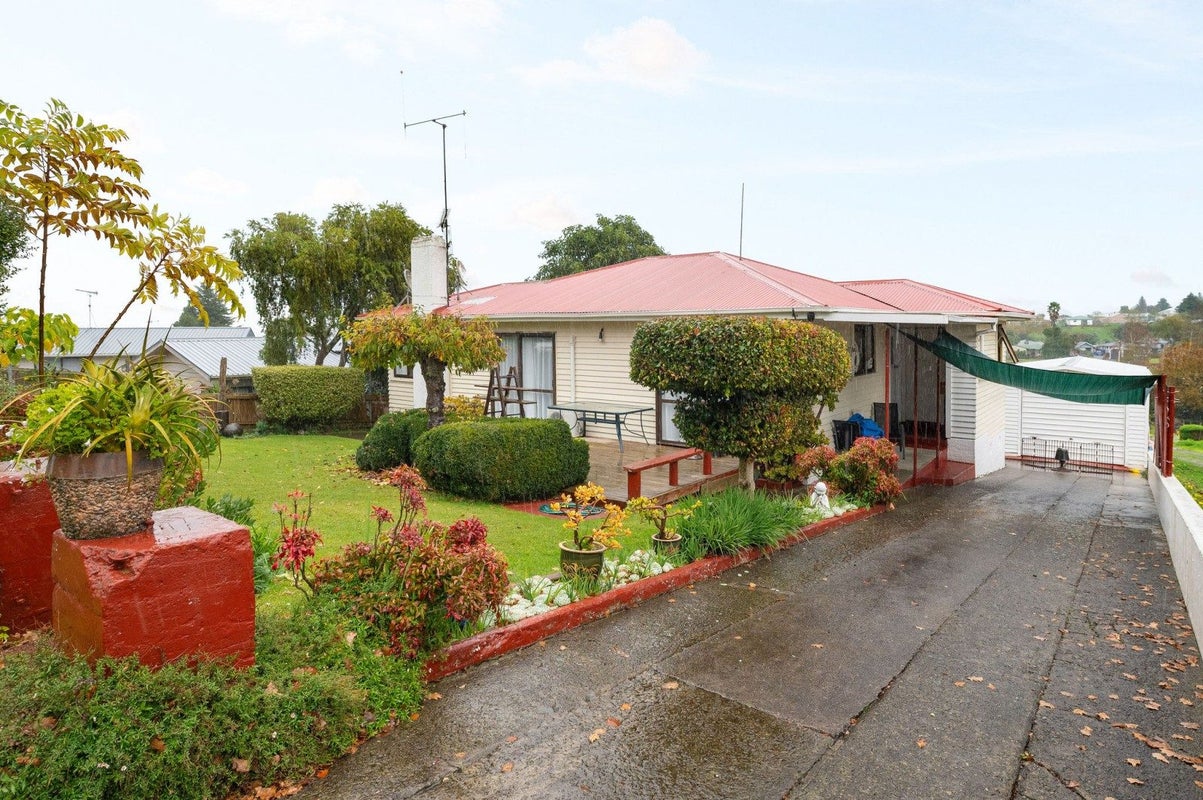 40 Rolleston Street, Kihikihi, Te Awamutu - Carousel 1