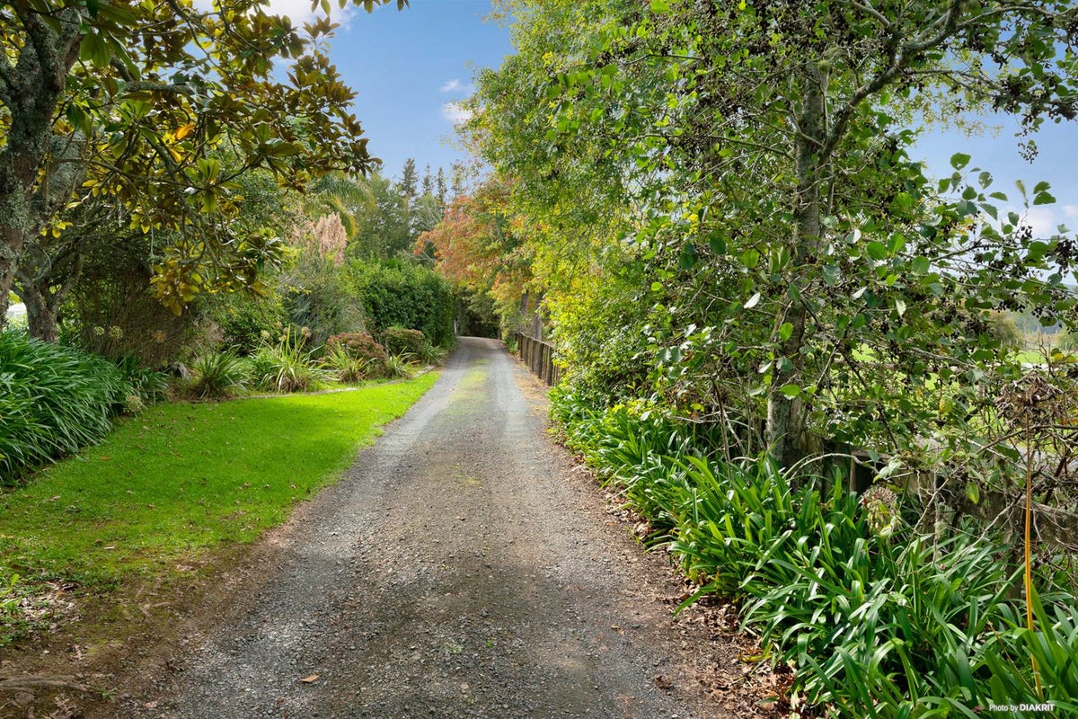 30 Tyldens Road, Clevedon - Carousel 2