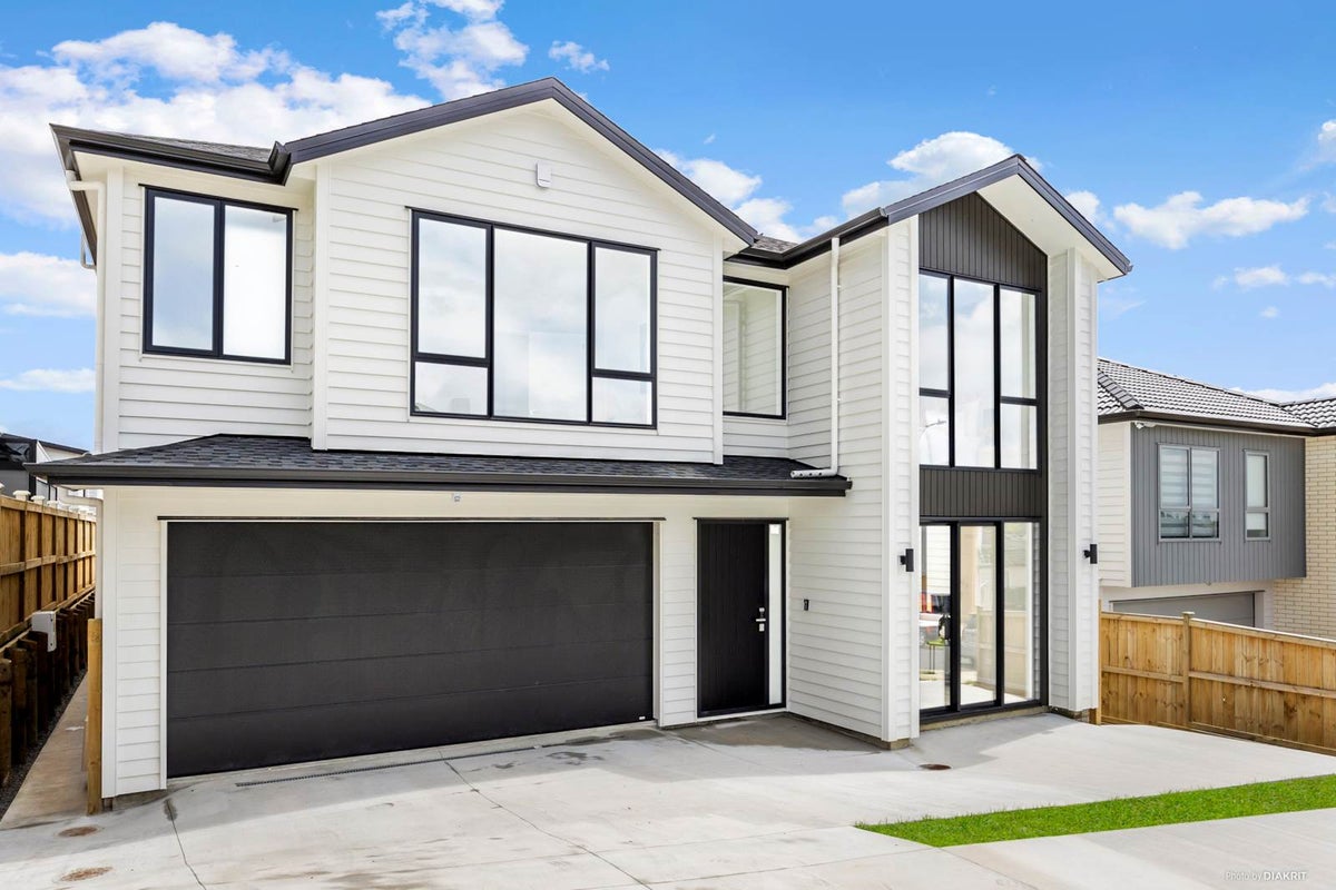 15 Aklander Rise, Flat Bush, Auckland - Carousel 1