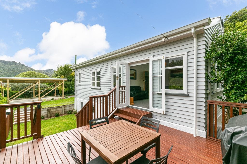 194 Cockayne Road, Ngaio, Wellington - Carousel 2