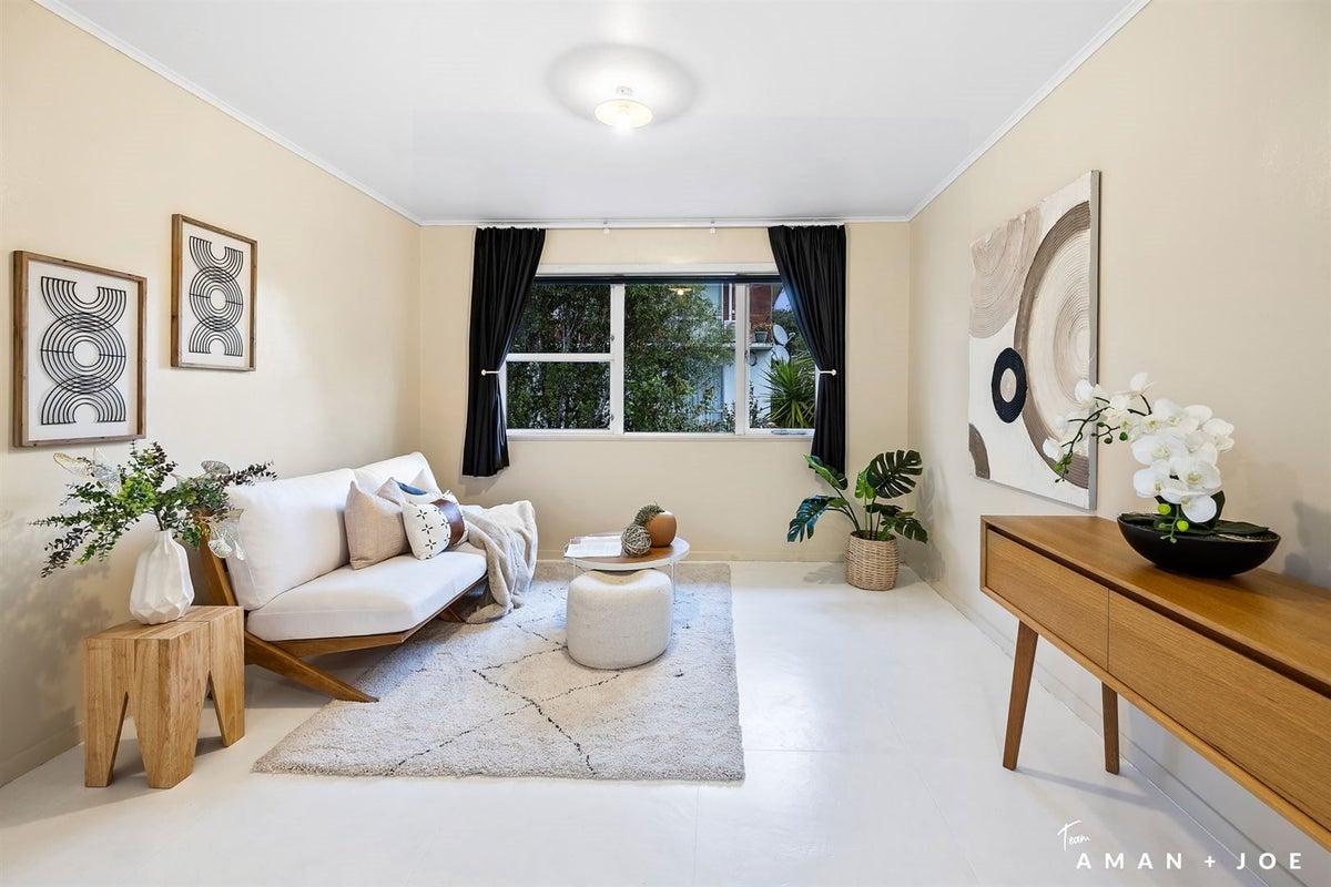 3/114 Lynwood Road, New Lynn, Auckland - Carousel 2