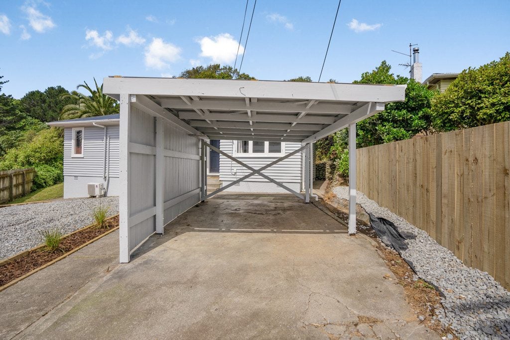 26 York Place, Cannons Creek, Porirua - Carousel 16