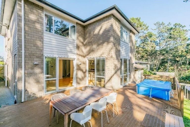54 Harrowglen DRive, Northcross, Auckland - Carousel 18