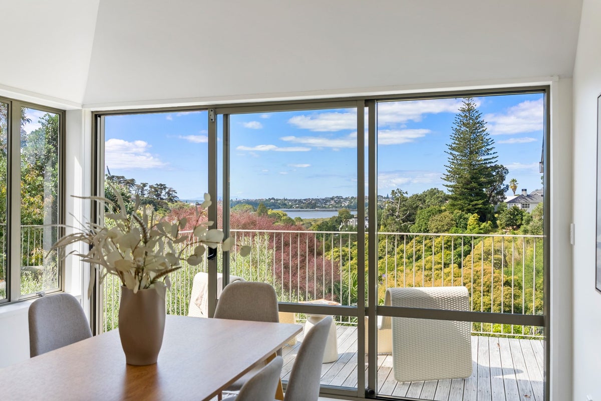 15 Laxon Terrace, Remuera, Auckland - Carousel 1
