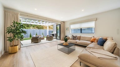 8 Ramarama Lane, Crofton Downs, Wellington - Carousel 1