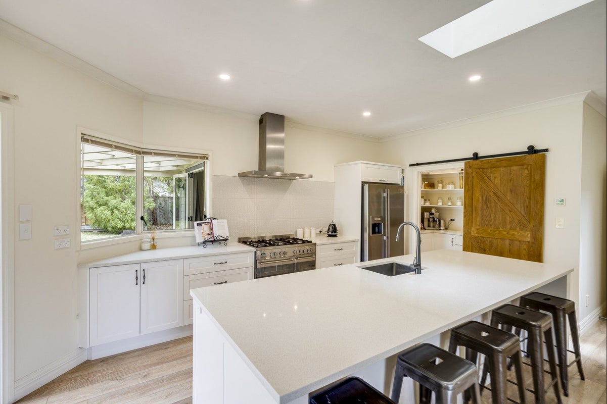 82 Kent Terrace, Taradale, Napier, Hawke's Bay - Carousel 2