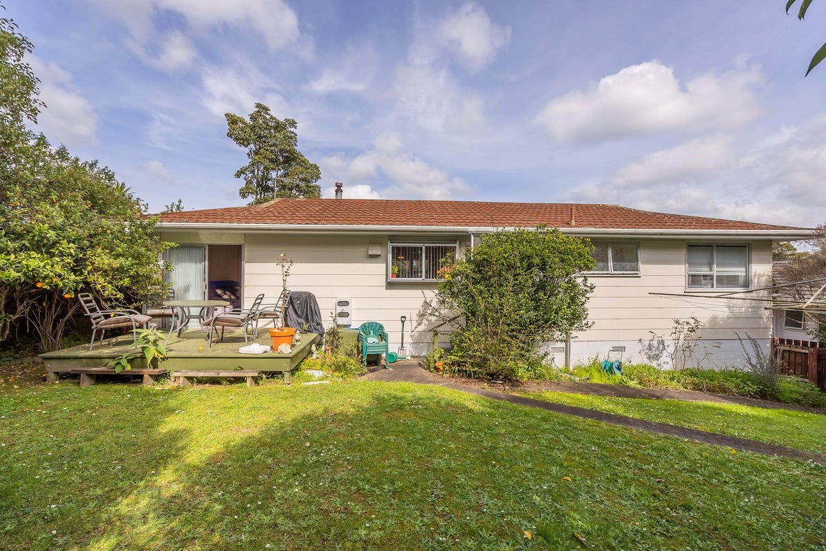 5 Laurina Road, Sunnynook, Auckland - Carousel 1