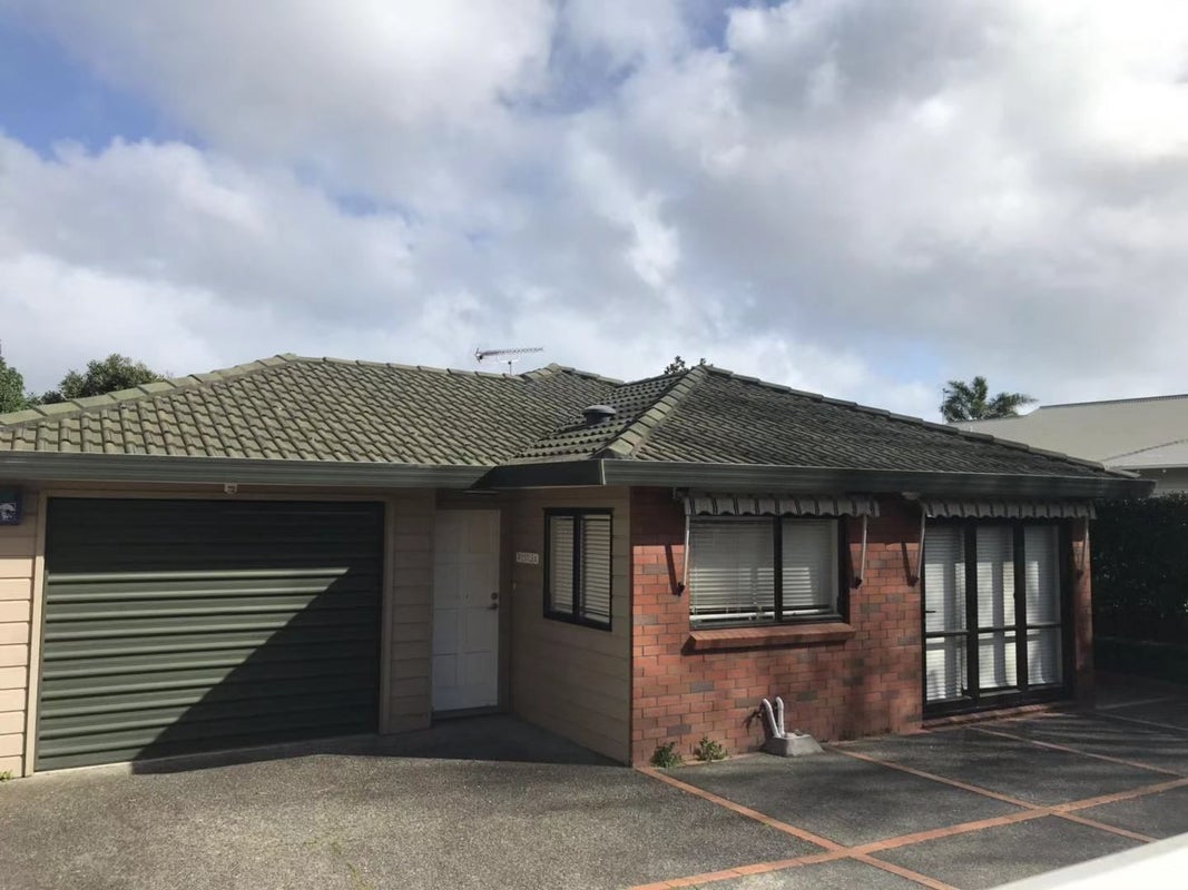 2/10 Empire Road, Epsom, Auckland - Carousel 1