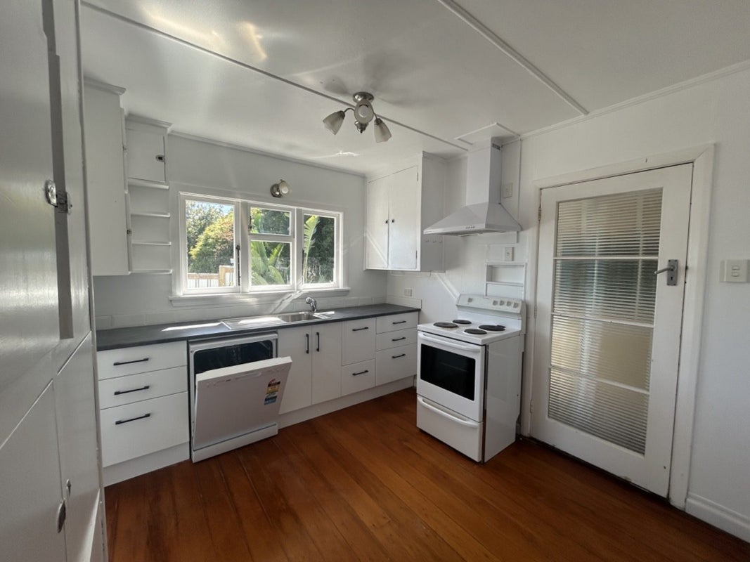 114 Moana Avenue, Moana, Nelson - Carousel 2