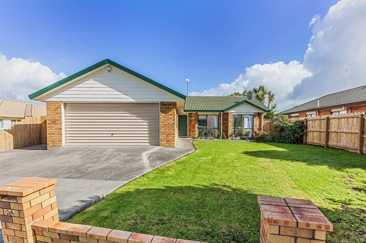 39 Davington Way, Burswood, Auckland - Carousel 1