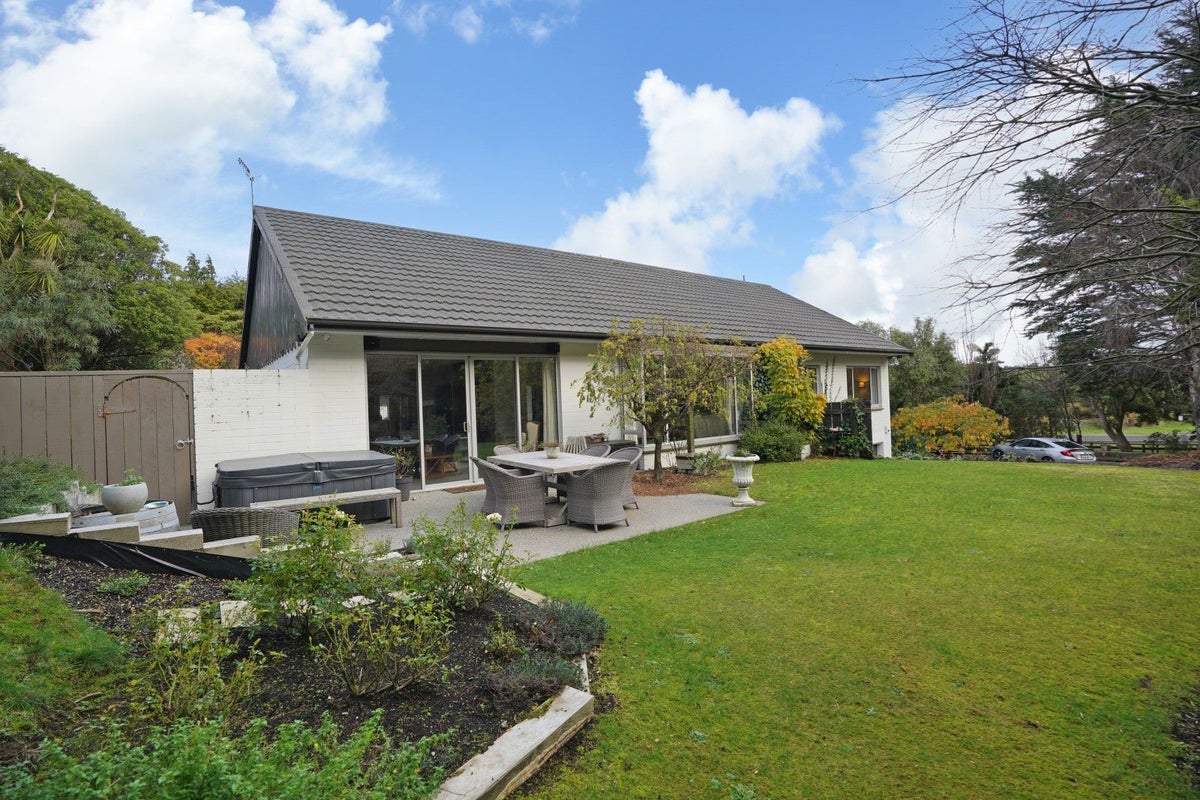 5 Grant Road, Otatara - Carousel 2