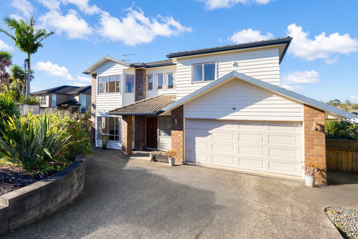 11 Tekapo Rise, Fairview Heights, Auckland - Carousel 1