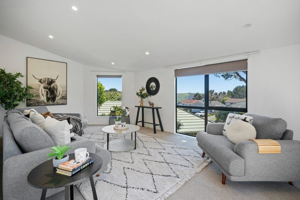 102 Montgomery Avenue, Karori, Wellington - Carousel 2