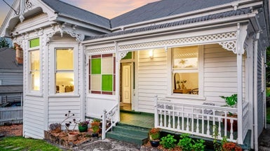 39 Richmond Avenue, Northcote Point, Auckland - Carousel 1