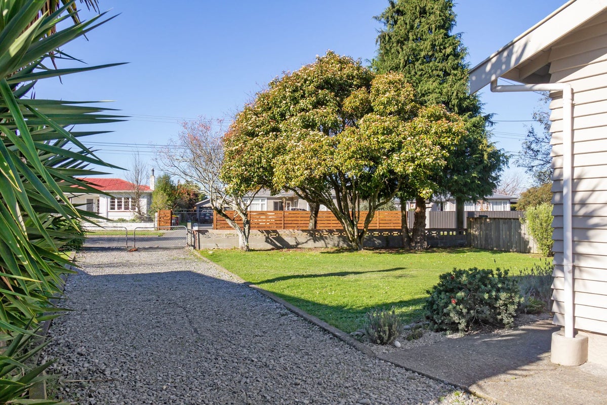 2/67 Gordon Street, Lansdowne, Masterton - Carousel 15