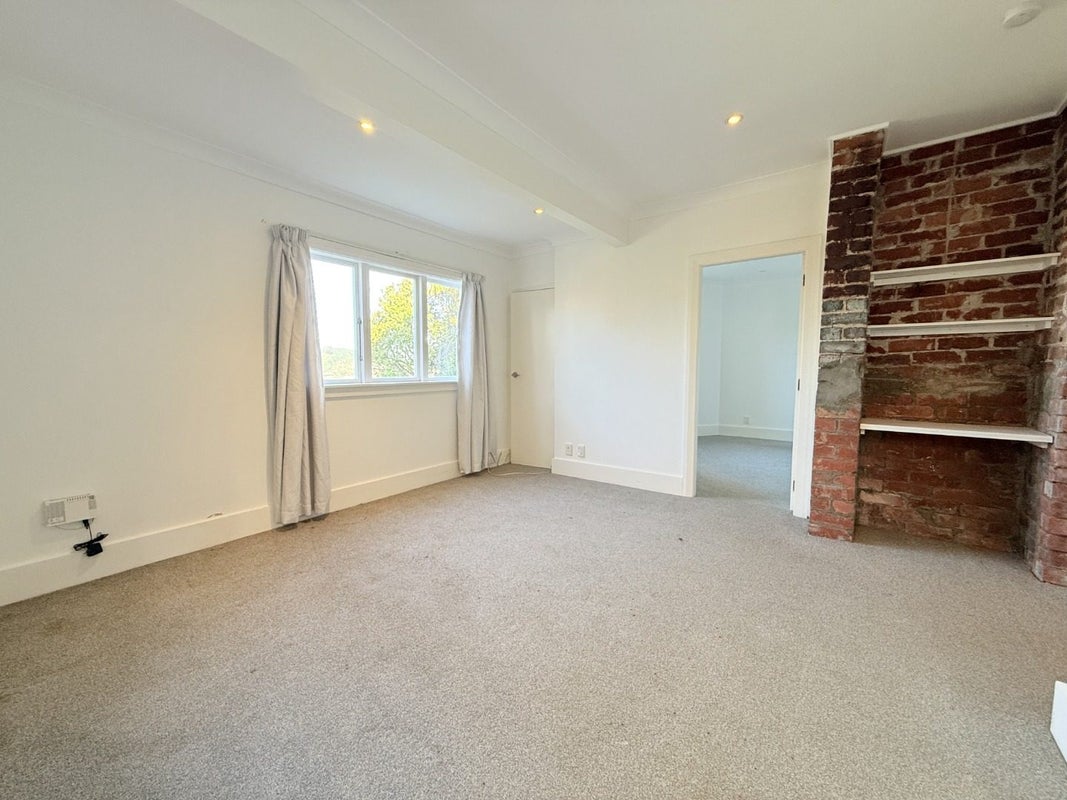 6 Konini Road, Hataitai, Wellington - Carousel 2