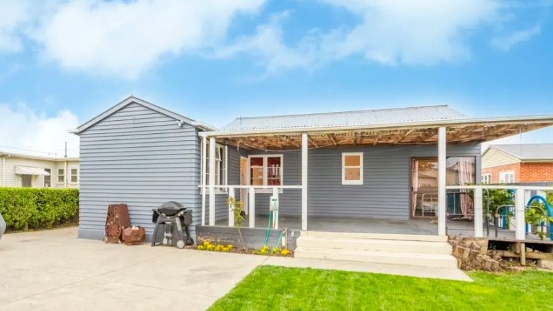 6 Lowry Terrace, Marewa, Napier - Carousel 1