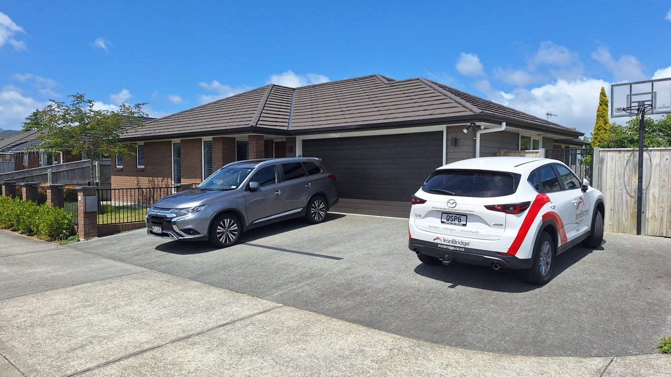 18 Poulson Grove, Trentham, Upper Hutt - Carousel 1