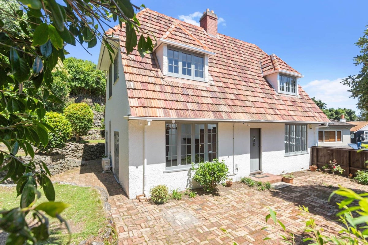 4 Bellevue Road, Mount Eden, Auckland - Carousel 1