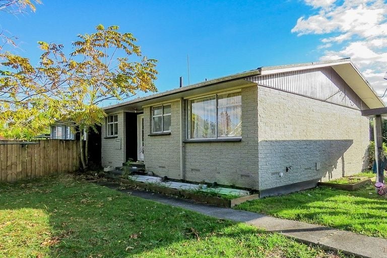 19A Kowhai Street, Hamilton Lake, Hamilton - Carousel 1