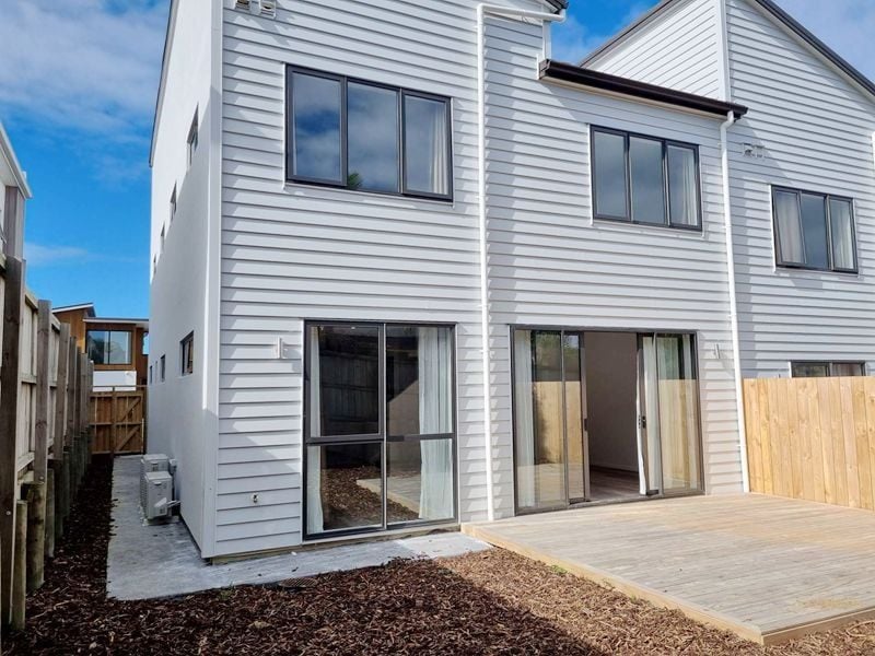 252 Jack Lachlan Drive, Beachlands, Auckland - Carousel 16