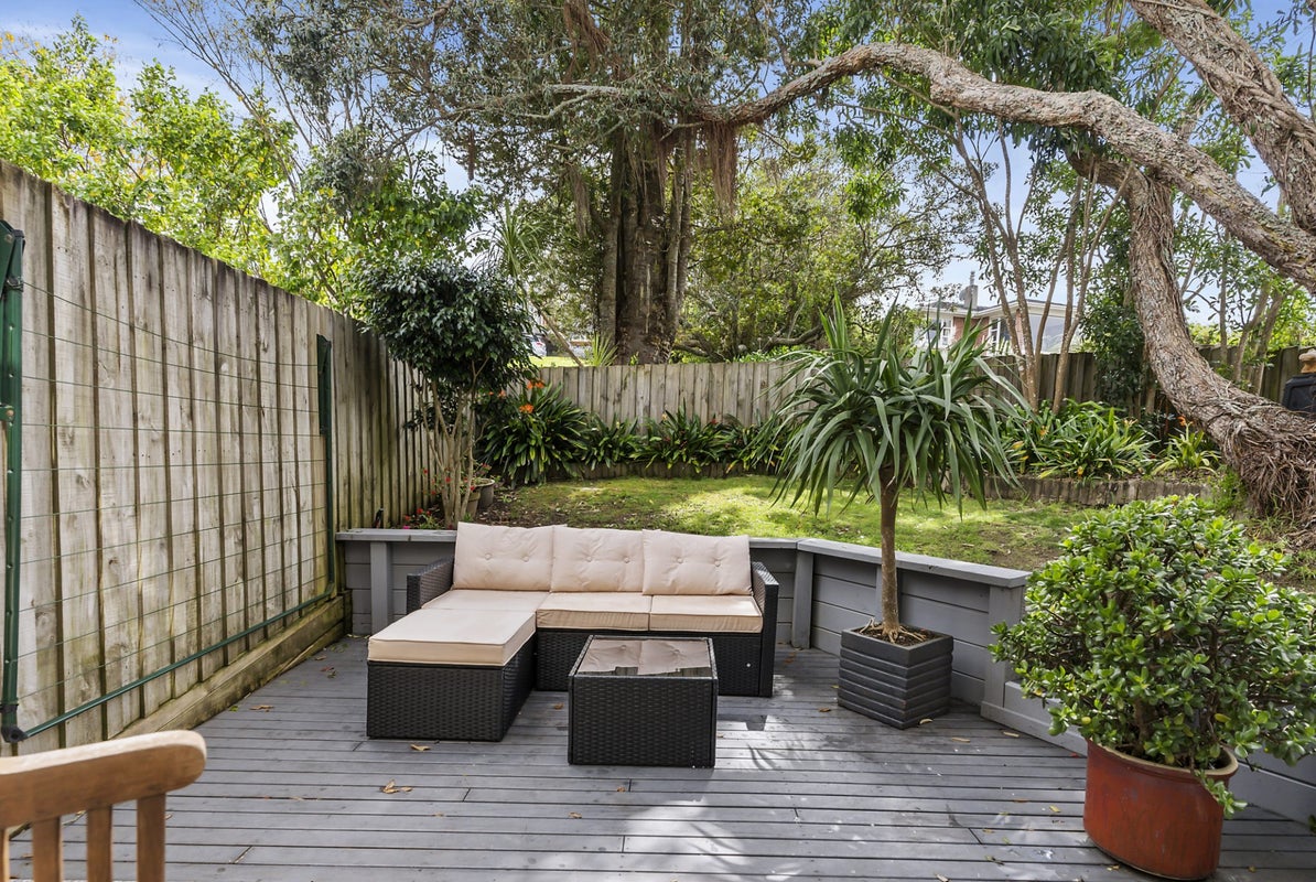 12/13 Kaihu Street, Northcote, Auckland - Carousel 2