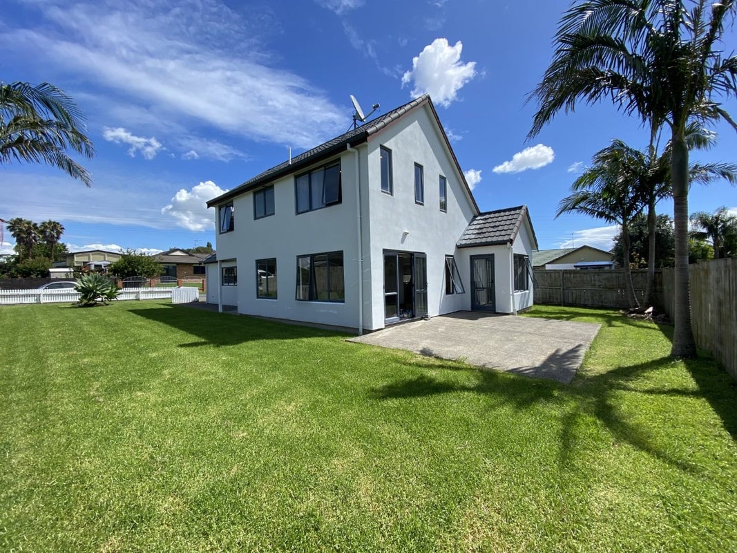 29 Opawa Crescent, Favona, Auckland - Carousel 2