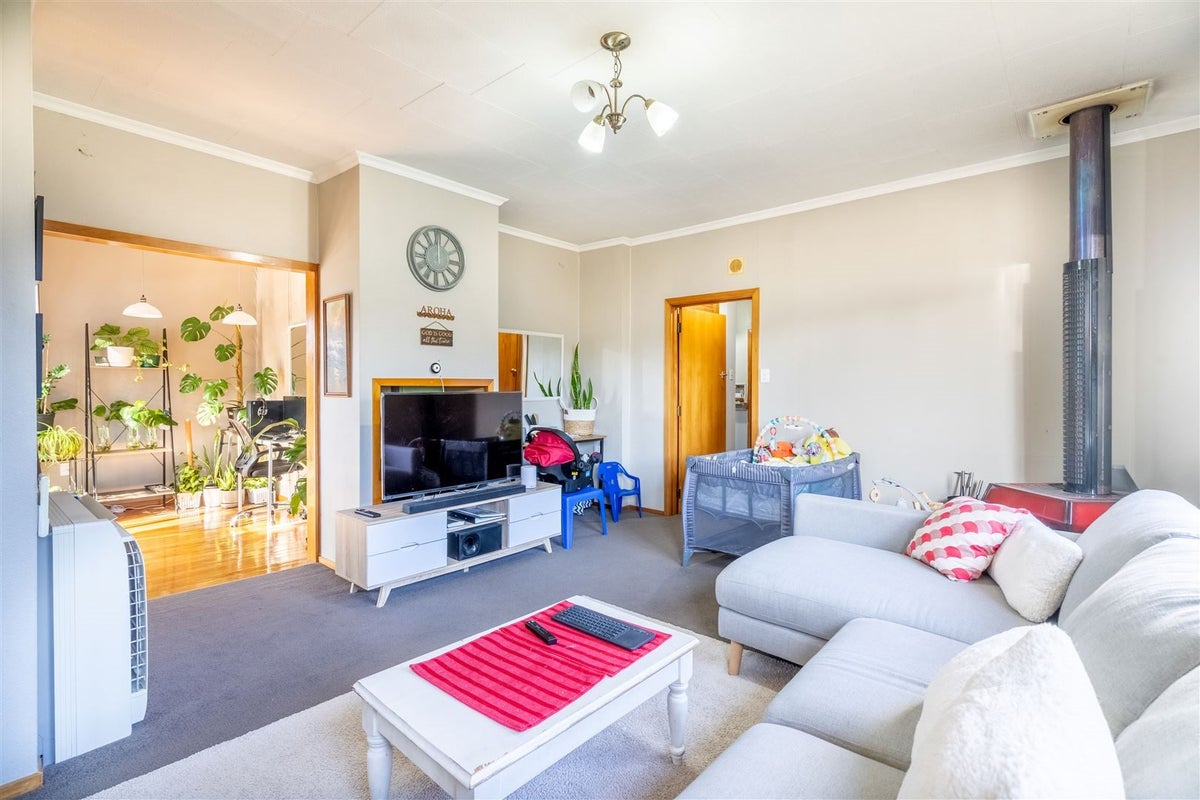 244 George Street, Waverley, Invercargill - Carousel 1