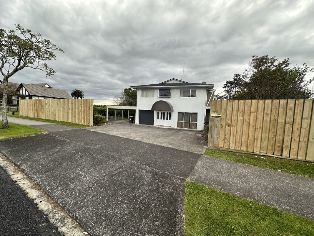 95 Fisher Parade, Sunnyhills, Auckland - Carousel 1