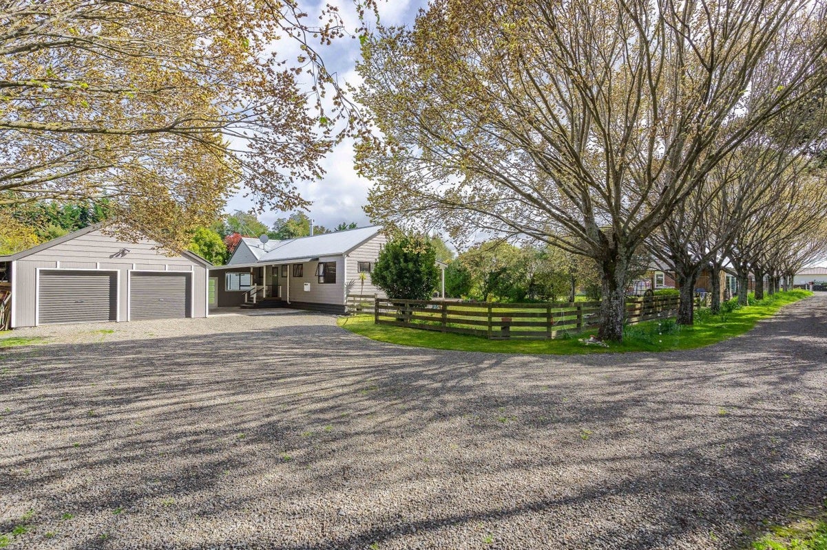 36 Hilton Road, Carterton - Carousel 2