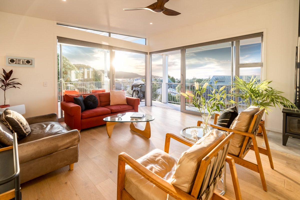 6 Pine Ridge Terrace, Waikanae Beach, Waikanae - Carousel 2