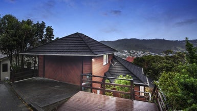 88 Volga Street, Island Bay, Wellington - Carousel 1