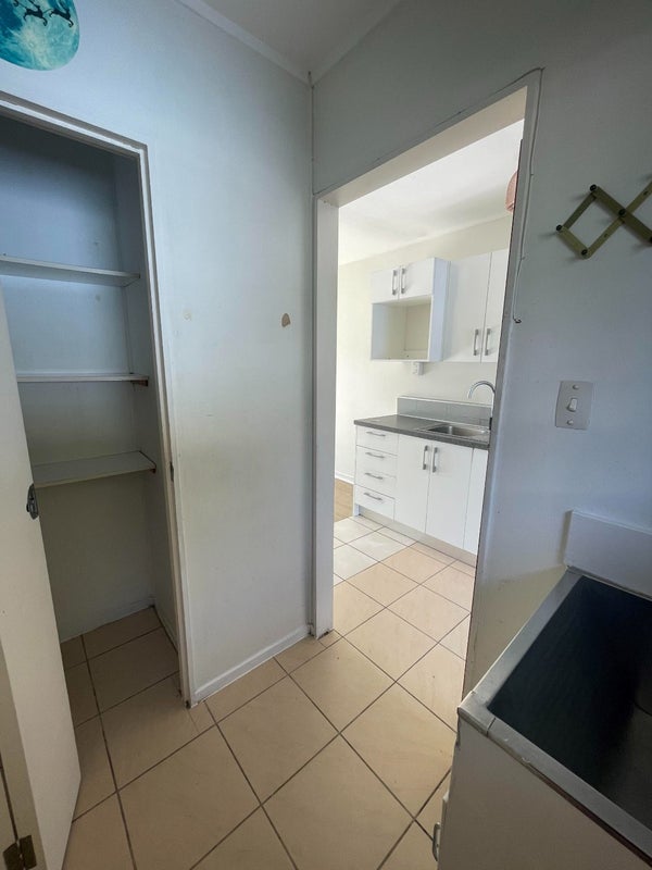 2/102 Lynwood Road, New Lynn, Auckland - Carousel 13
