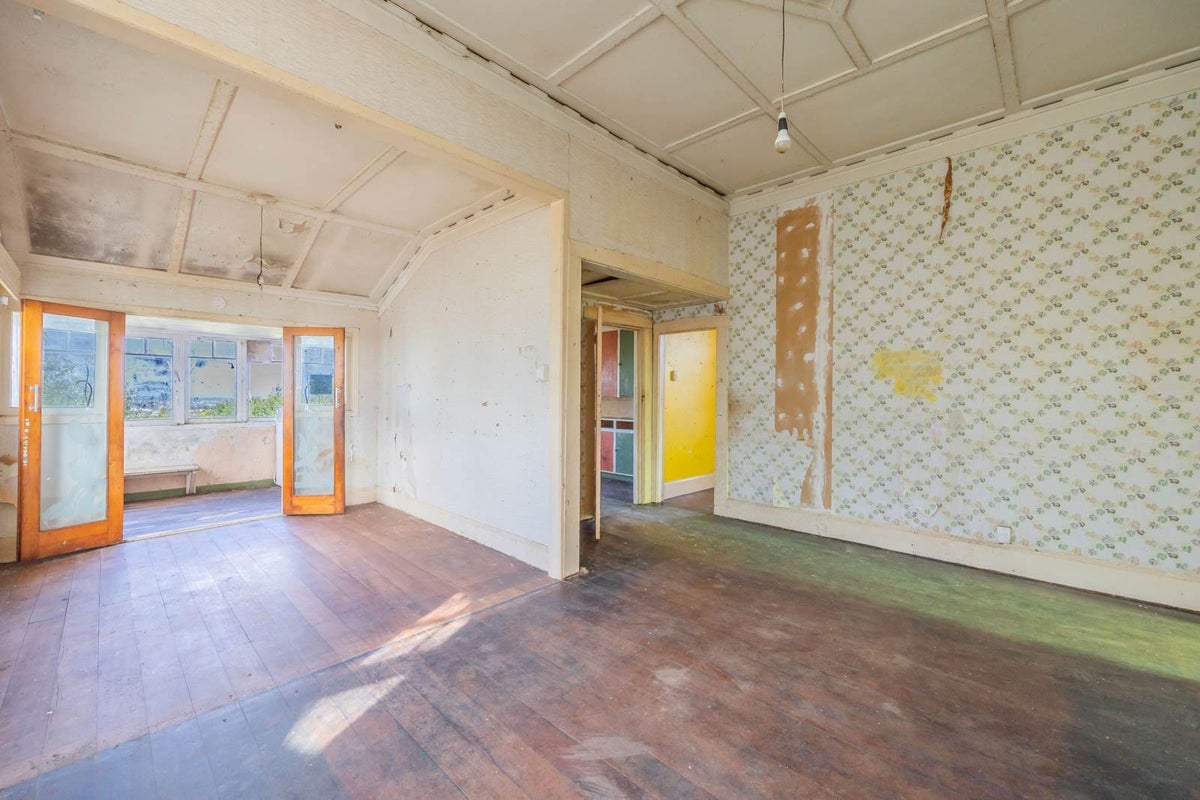 159 Birkenhead Avenue, Birkenhead, Auckland - Carousel 21