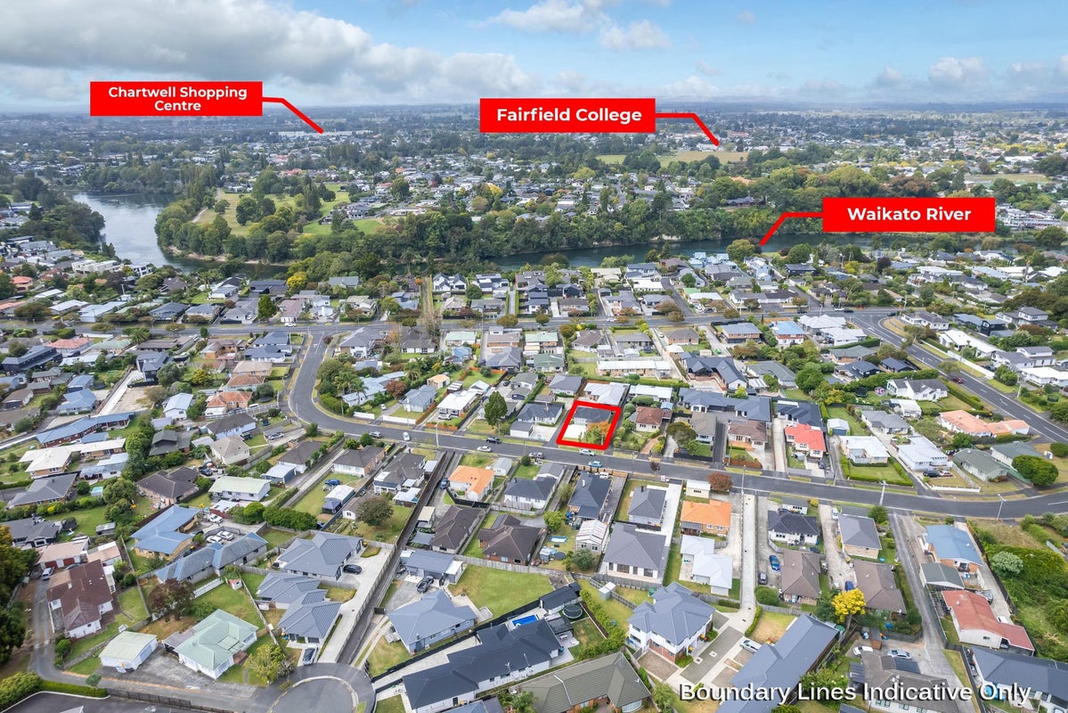 16  Portal Crescent, Beerescourt, Hamilton, Waikato - Carousel 24