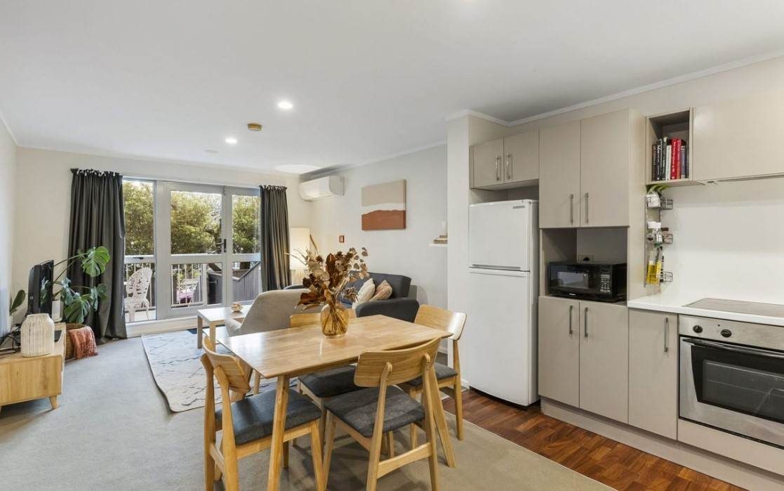 301/26 Morningside Drive, Morningside, Auckland - Carousel 2