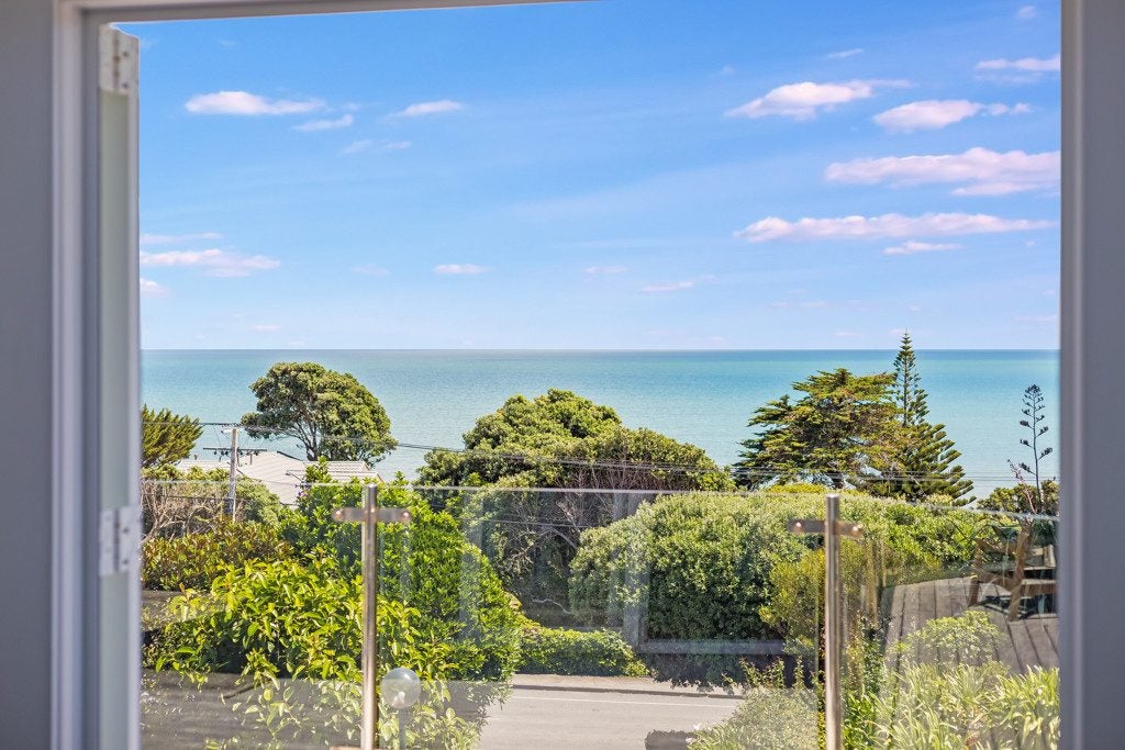 34 Rosetta Road, Raumati South, Paraparaumu - Carousel 41