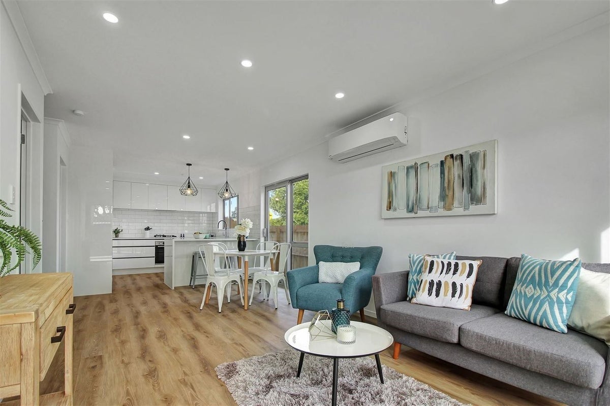 24C Staverton Crescent, Mangere, Auckland - Carousel 2