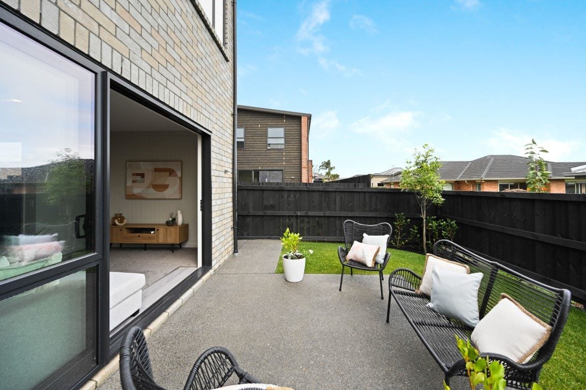 51 Maanihi Drive, Rototuna North, Hamilton - Carousel 2