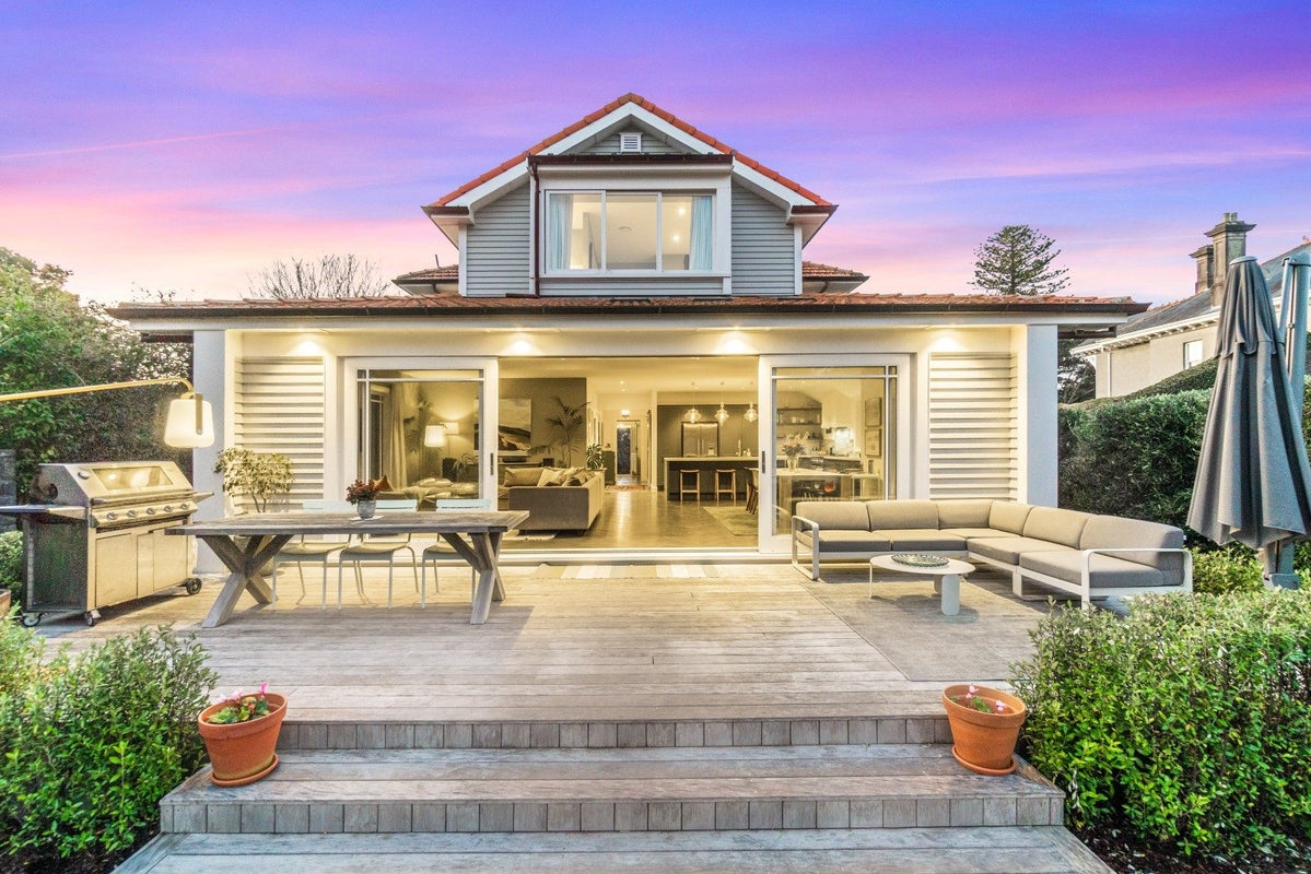 4 Castle Drive, Epsom, Auckland - Carousel 1