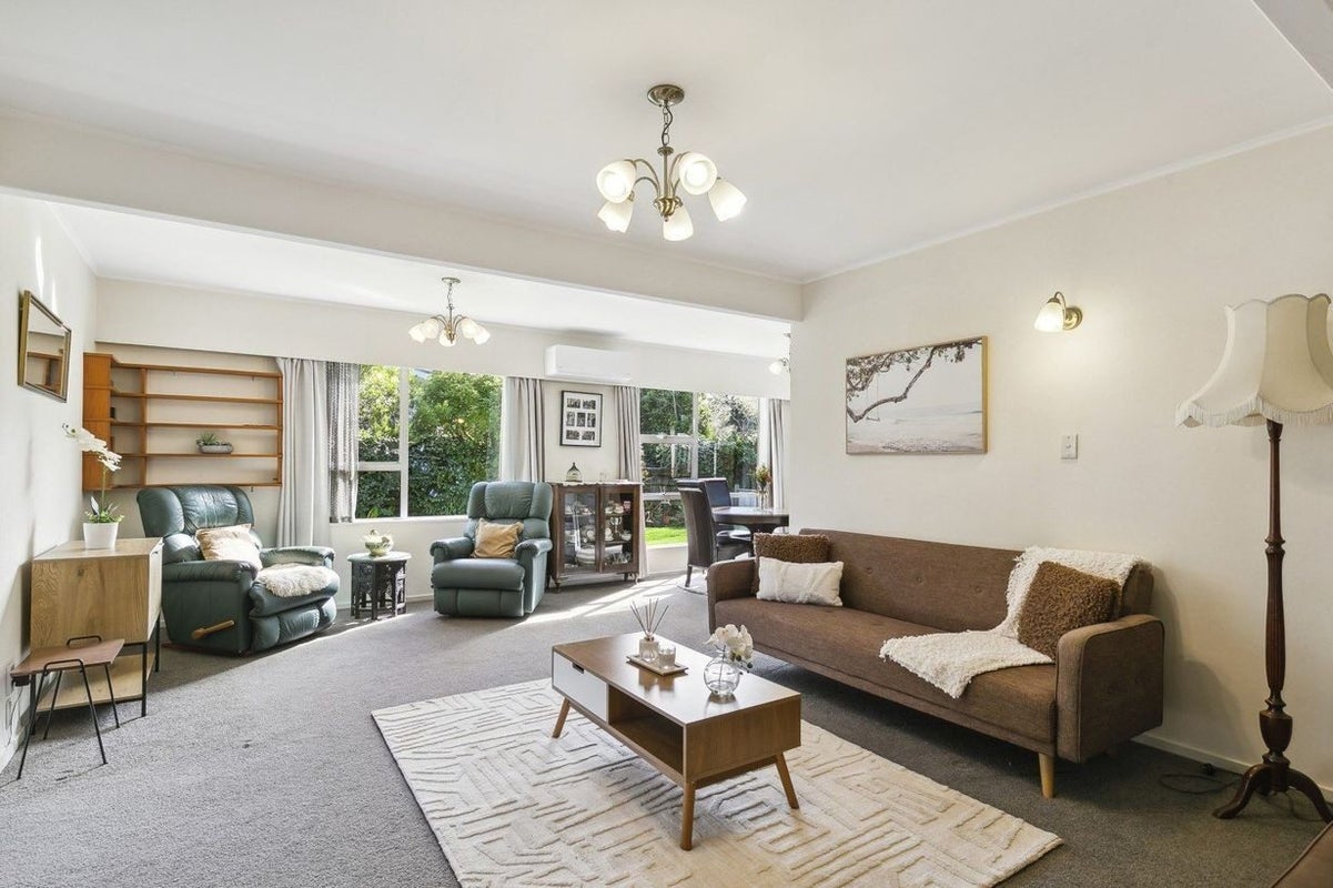 8 Halswater Drive, Churton Park, Wellington - Carousel 2