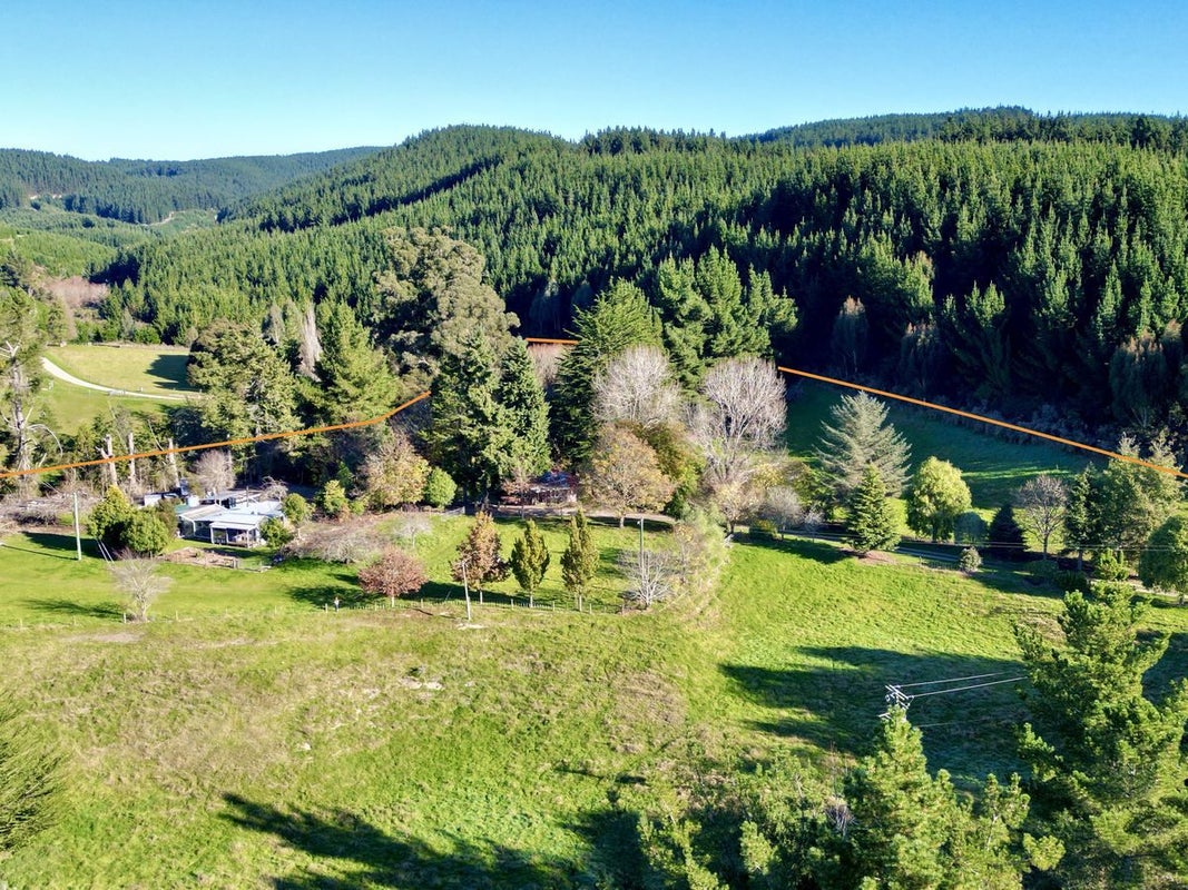 22 Reid Road, Oamaru - Carousel 1