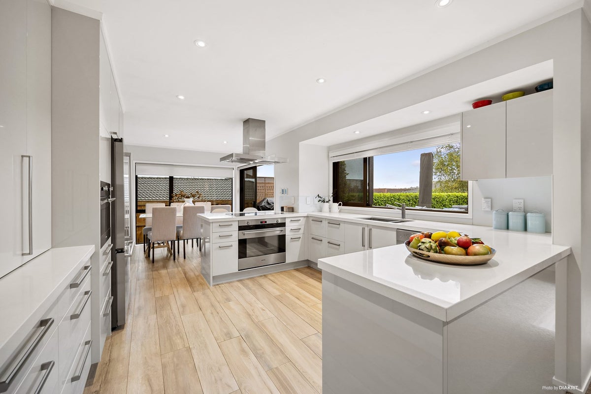 3 Mission View Drive, Northpark, Auckland - Carousel 2