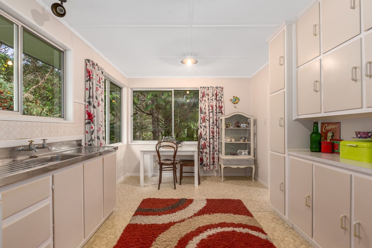 33 August Street, Stokes Valley, Lower Hutt - Carousel 2