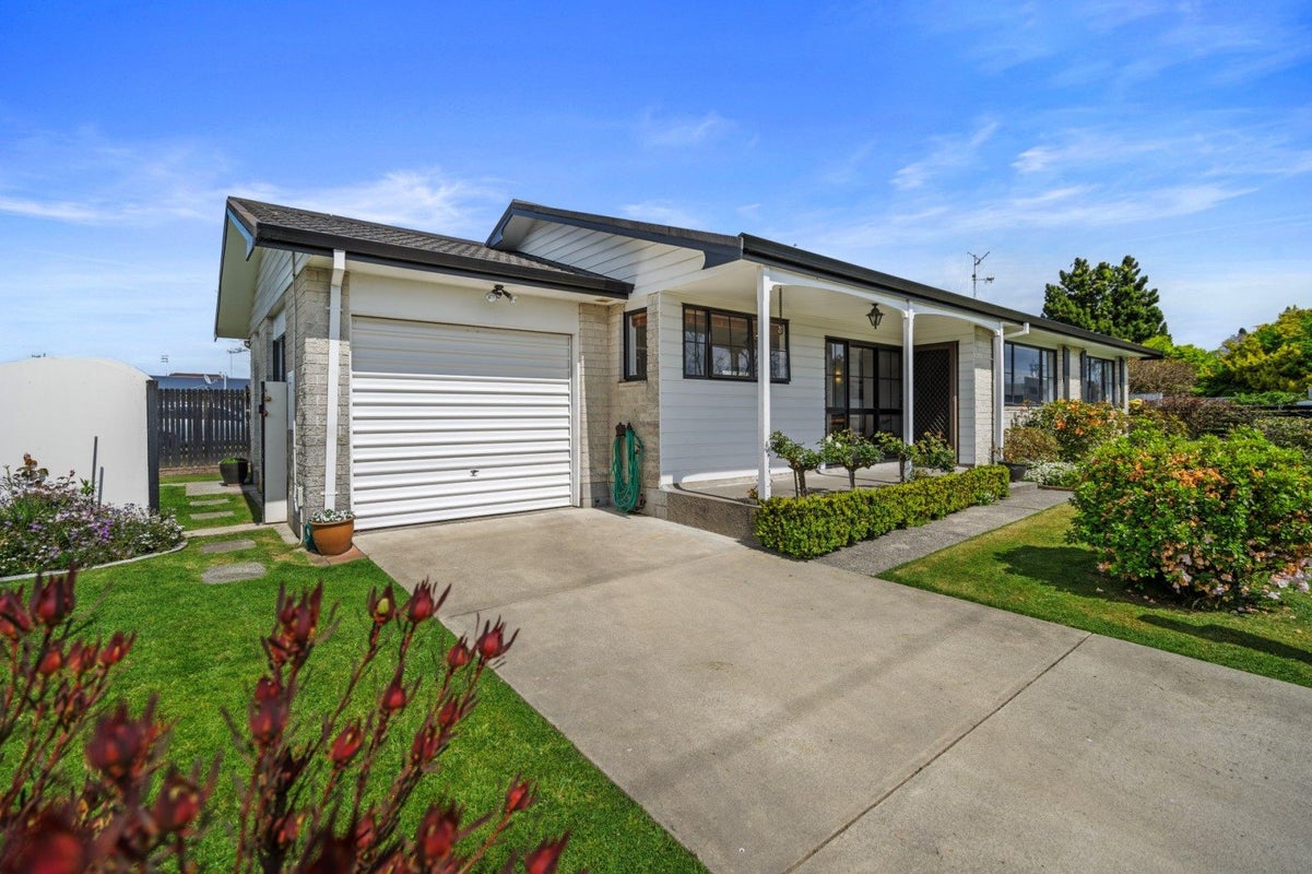 16 Pooles Road, Greerton, Tauranga - Carousel 14