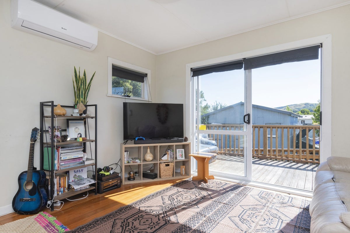 516 Wainui Road, Kaiti, Gisborne - Carousel 2