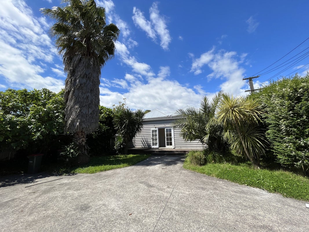 1 Canal Road, Avondale, Auckland - Carousel 1