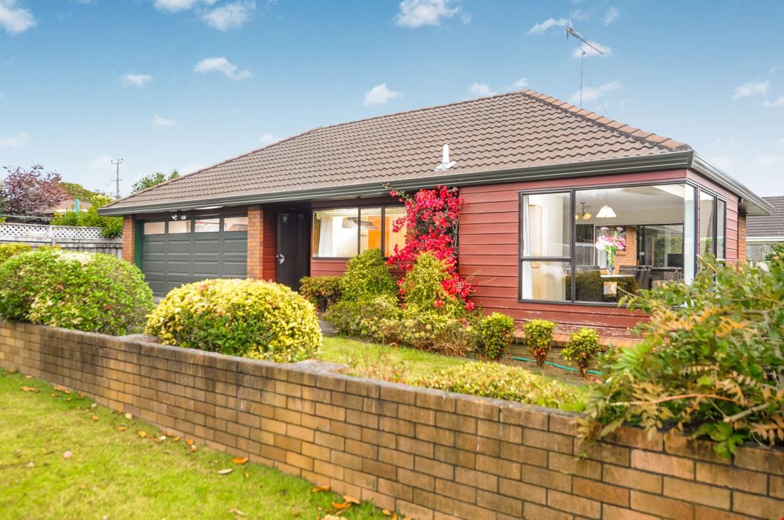 1/24 Woodbridge Lane, Milford, Auckland - Carousel 2